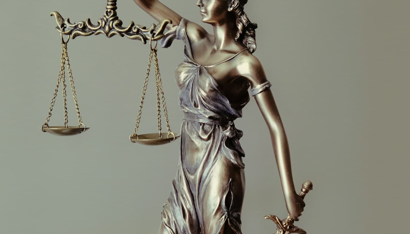 Auslaw Partners: Bilingual Legal Support for Decisions That Need Clarity