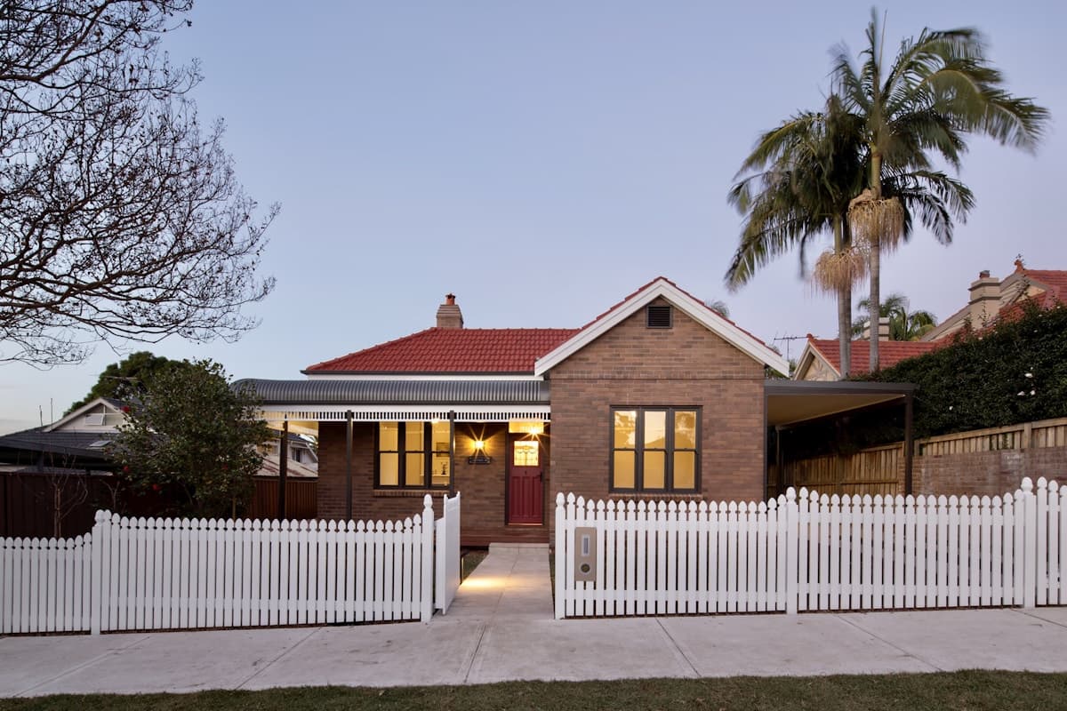 Auction, Private Treaty or Off-Market? Let the Property Lead
